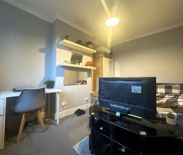 4 bedroom house to rent - Photo 3