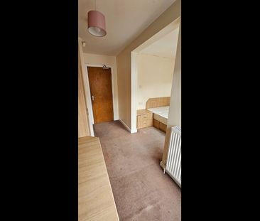 Room in a Shared House, Headingley Mount, LS6 - Photo 2
