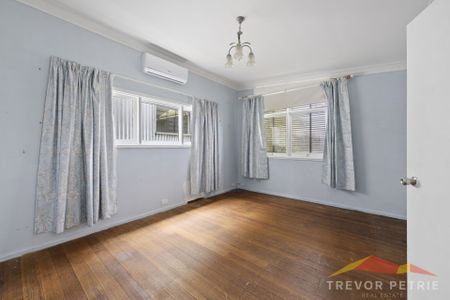 825 Laurie St, Mount Pleasant VIC 3350 - Photo 3