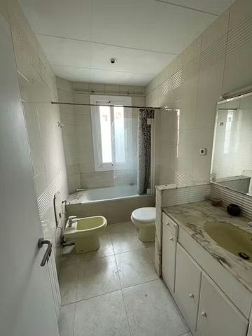 Carrer dels Cavallers, Barcelona, Catalonia 08034 - Photo 2