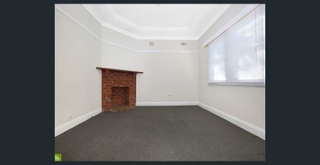 16 Fisher Street, West Wollongong, NSW 2500 - Photo 4