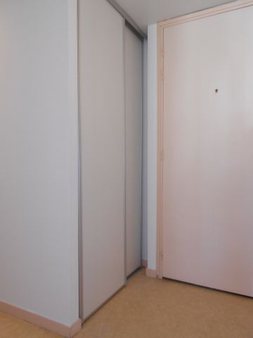Location Appartement 1 pièce 49m² BESANCON 25000 - Photo 5