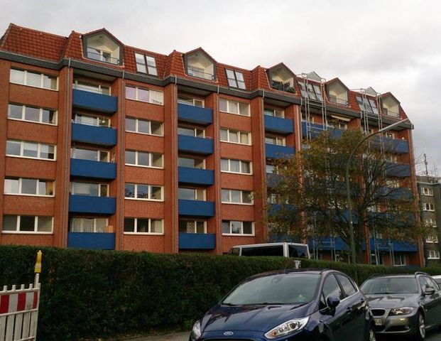 Schöne 2,5 Zimmer Wohnung mit langem Südbalkon an der Hochstraße - Photo 1
