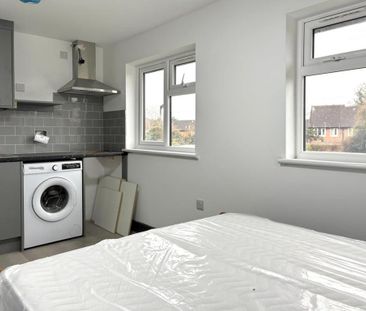 Studio to rent - Photo 6