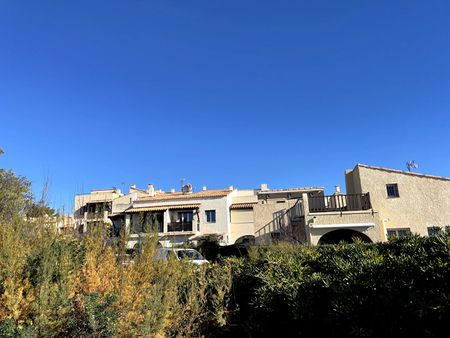 A LOUER - Appartement T2 Sausset les pins, résidence sécurisée, sur la corniche; un jardinet, une terrasse et une place privative, - Photo 4