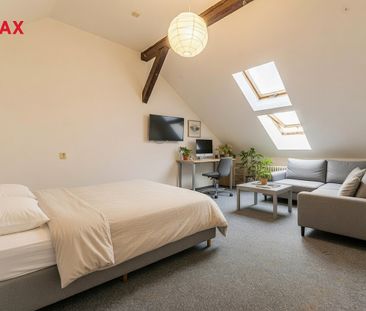 Pronájem bytu 1+1 33 m² - Photo 1