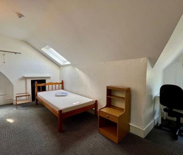 6 bedroom end of terrace house to rent - Photo 3