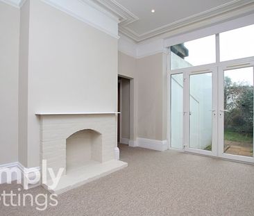 2 Bed property for rent - Photo 4