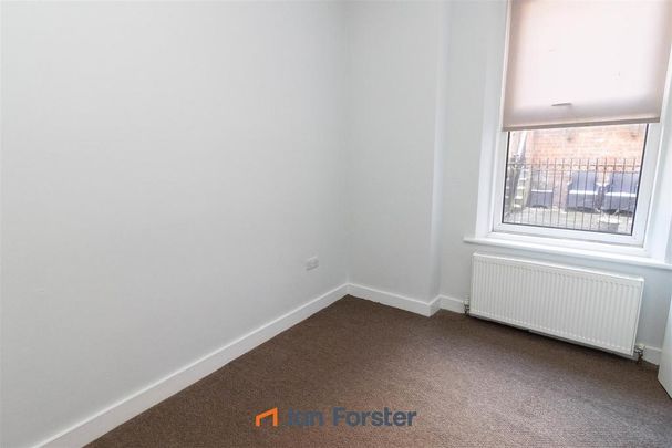2 bedroom ground floor flat to rent - Photo 1