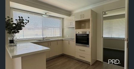 Poolside Paradise on a Peaceful Cul-de-Sac - Photo 4