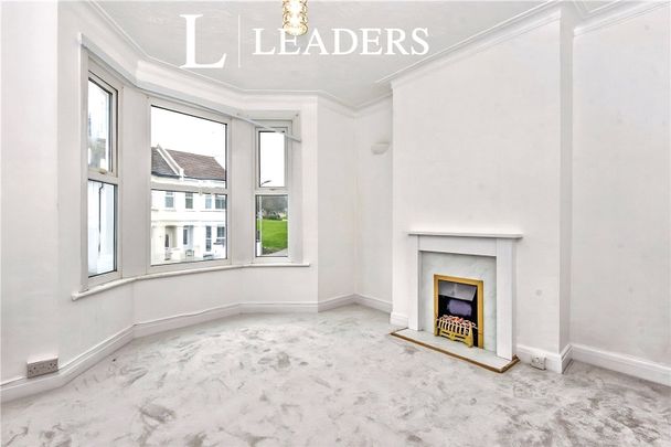 3 bedroom house to rent Hartington Road, SS1 - Photo 1