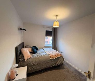 The Place, Mere Drive, M27 - Photo 6