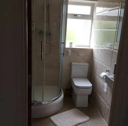 1 bedroom in a house share to rent - Photo 4