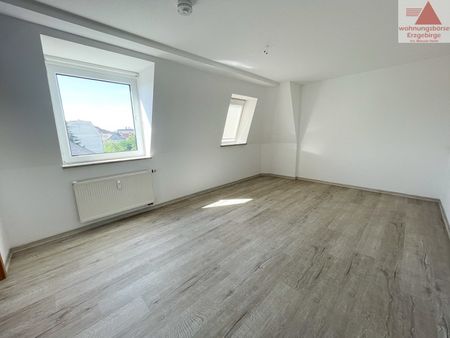 Altersgerechtes Wohnen mit Fahrstuhl in zentraler Lage von Crimmitschau mit Balkon - Photo 2
