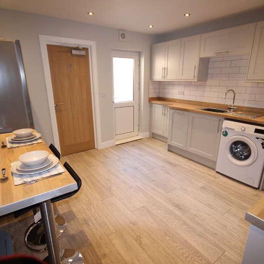 Wyggeston Street, Burton Upon Trent, DE13 - Photo 1