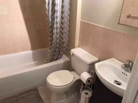 For Lease - 3448 Ellengale Drive, Mississauga, Ontario - Photo 3