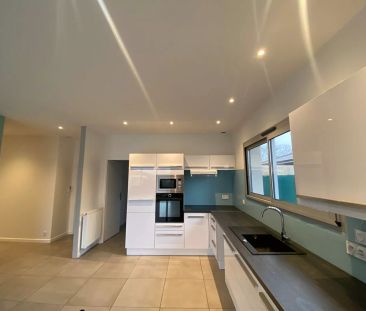 POMPIGNAC - MAISON 3 CHAMBRES AVEC JARDIN ET ABRI GARAGE - Photo 2