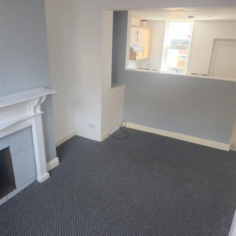 2 bedroom property to rent - Photo 1