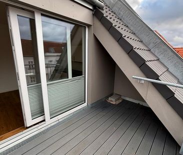 Stilvolle 2 Zimmer-DG-Wohnung mit Loggia - Neubau - Foto 1