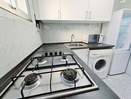 Calle Ferrobús, Sevilla, Andalusia 41009 - Photo 5