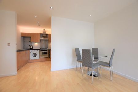 2 bedroom apartment to rent - Photo 5