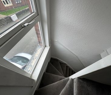 2 Bed End Terrace, Rombalds Avenue, LS12 - Photo 6