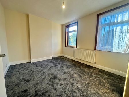 3 Bed Terraced House, Davidson Road, CR0 - Photo 3