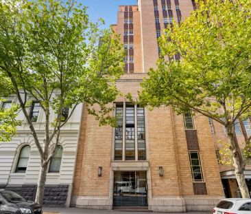 Ticking All Boxes - Perfect Location / Whiteware & Carpark! - Photo 2