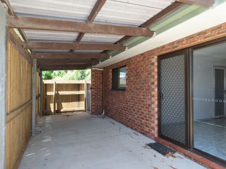 3/5 Tudor Court, Ooralea - Photo 2