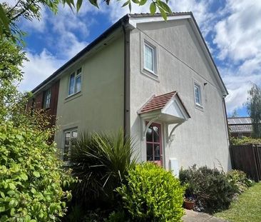 2 bedroom end of terrace house to rent - Photo 3