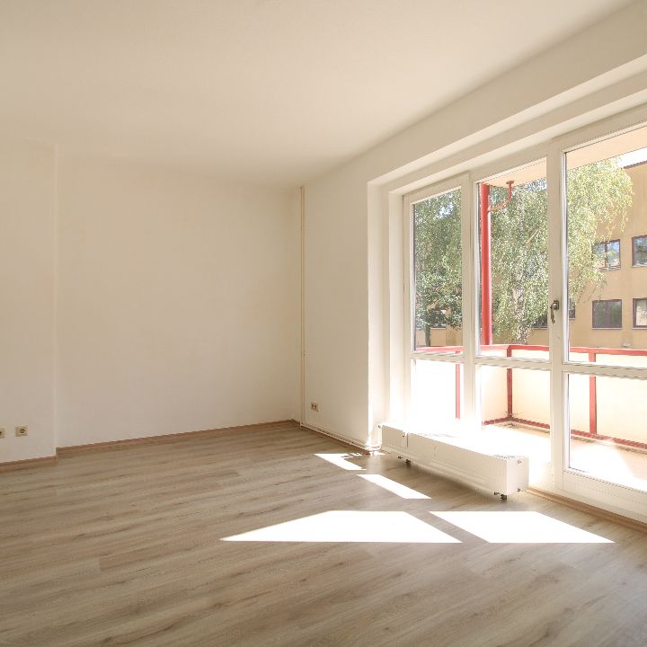 Gepflegte 2-Raum-Wohnung in ruhiger Lage - Photo 1