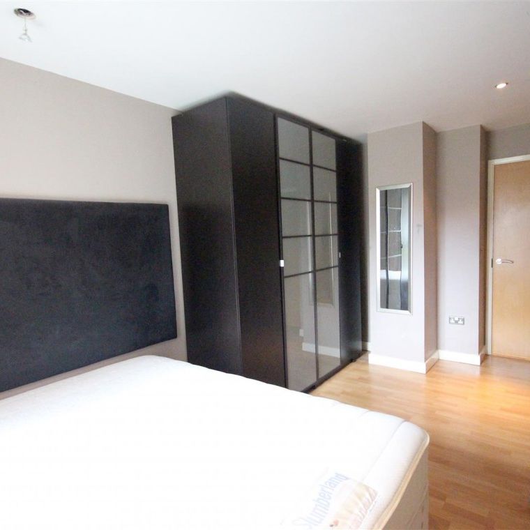 1 Bedroom Flat/Apartment To Let - Photo 1