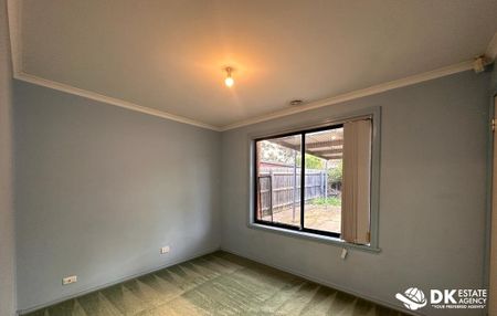 Attractive family home in the heart of Cairnlea. - Photo 4