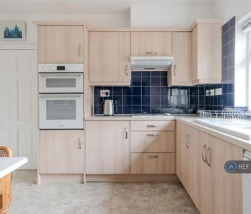 5 bedroom detached house to rent - Photo 4