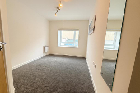 2 bedroom flat to rent - Photo 5
