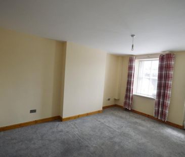 2 bedroom end of terrace house to rent - Photo 2