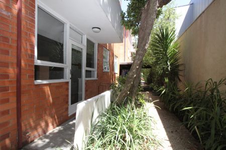 ONE-BEDROOM METRES FROM THE BEACH - Photo 5