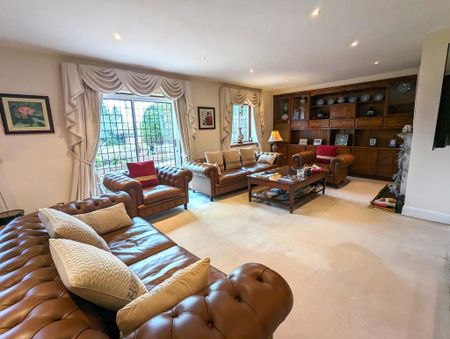5 bedroom detached house to rent - Photo 3