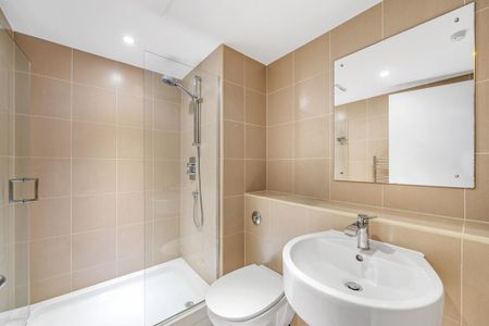 3 bedroom penthouse to rent - Photo 2