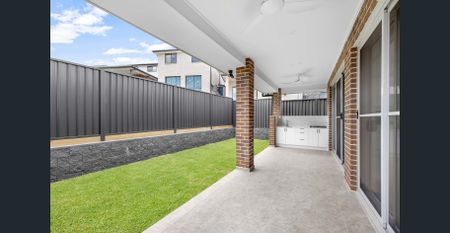 Newly Built 5 Bedrooms Family Home - Prime Location - Photo 4