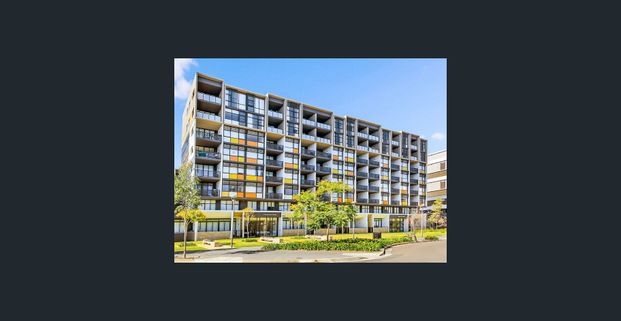 One-Bedroom Apartment With Parking - Photo 1