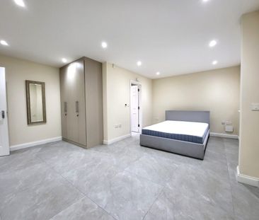 Ealing, W13, London - Photo 3