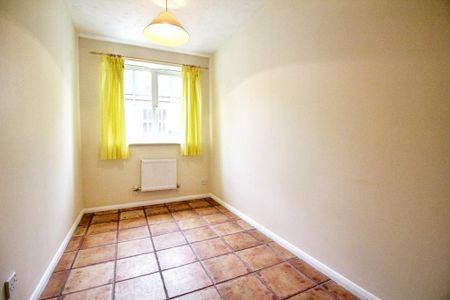 4 bedroom detached bungalow to rent - Photo 5