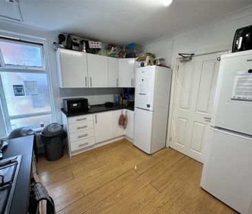 9 bedroom detached house to rent - Photo 6