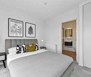 A very spacious and rarely available one bedroom penthouse apartmen... - Photo 6