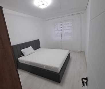 Ofer spre inchiriere studio si loc de parcare - Fotografie 2