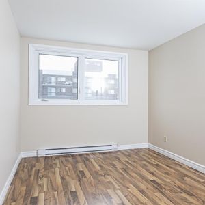 Complexe Du Parc II - 2.5 - 110 Rue St-Francois Nord, Sherbrooke - Photo 2