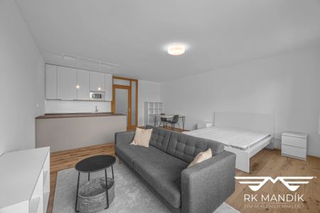 Pronájem bytu 1+kk a garsoniéry 45 m², Valečovská 838, Praha - Фото 2