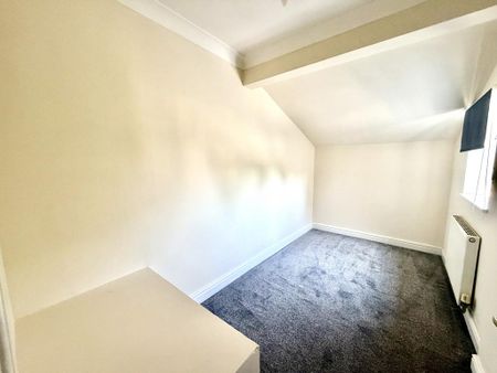3 bedroom semi-detached house to rent - Photo 2
