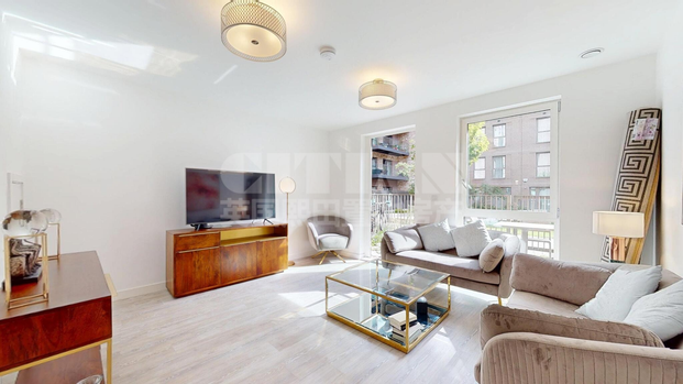 Cantwell house, 3-13 shipbuilding way, E13 - Photo 1